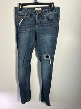 EUC Womens SO Denim Jeans Distressed Stretchy 9 Juniors